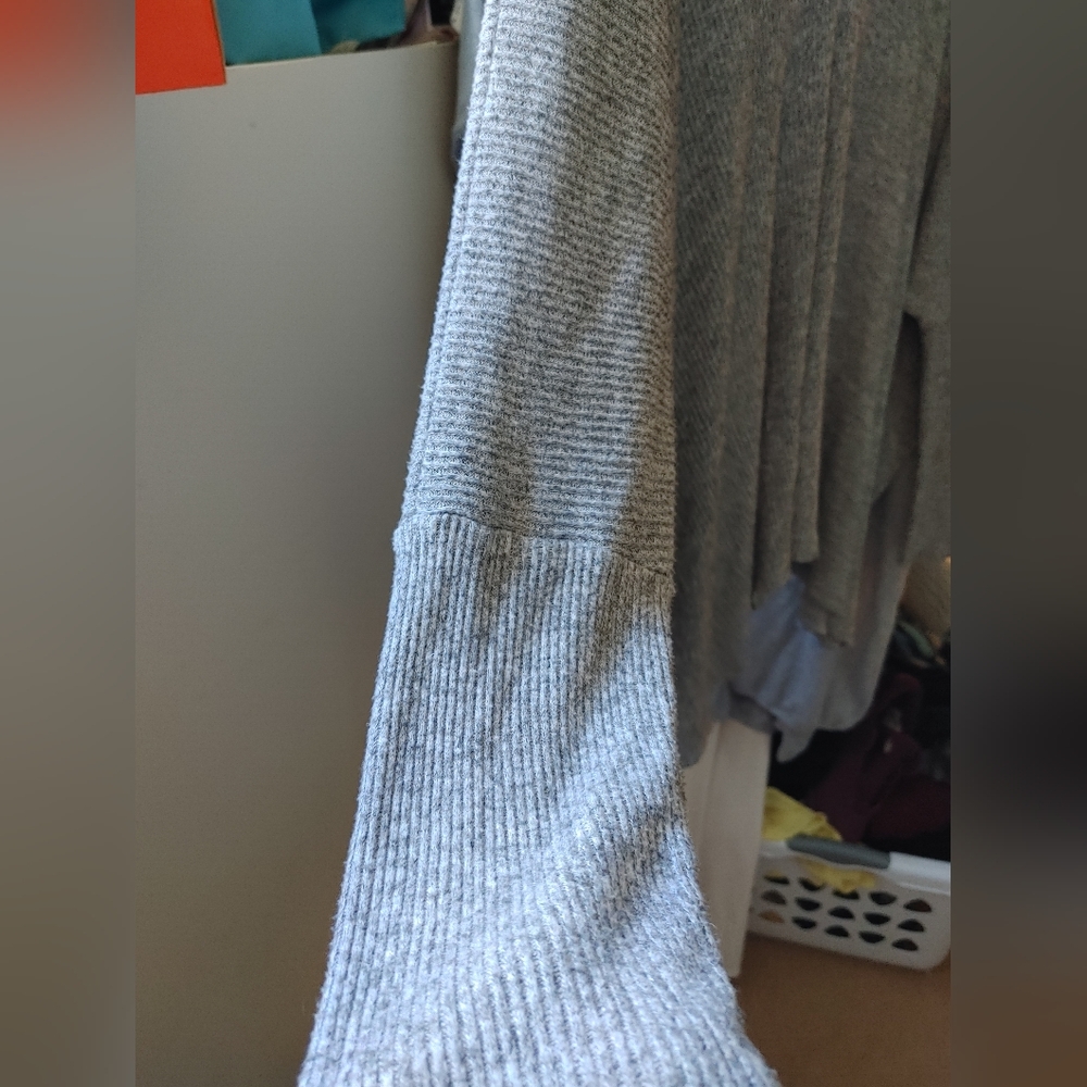 Workhall Grey Ribbed V-Neck Batwing Sweater - Picture 4 of 6